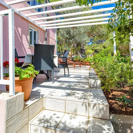 شقة Ruza - Near Cikat And Centre With Private Parking